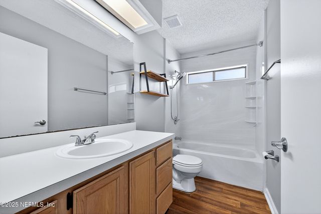 8203 TEATICKET Drive, Jacksonville, FL 32244