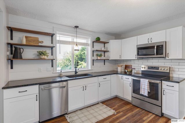 18302 Nicholas Road, Plattsmouth, NE 68048