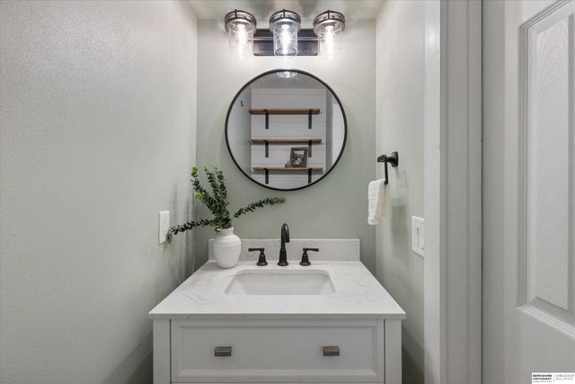 18302 Nicholas Road, Plattsmouth, NE 68048