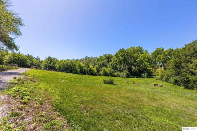18302 Nicholas Road, Plattsmouth, NE 68048