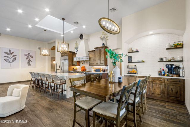 2299 Guamis Road, Las Cruces, NM 88012