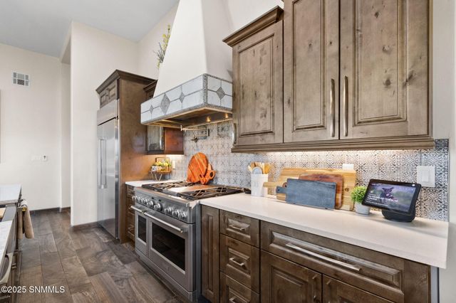 2299 Guamis Road, Las Cruces, NM 88012