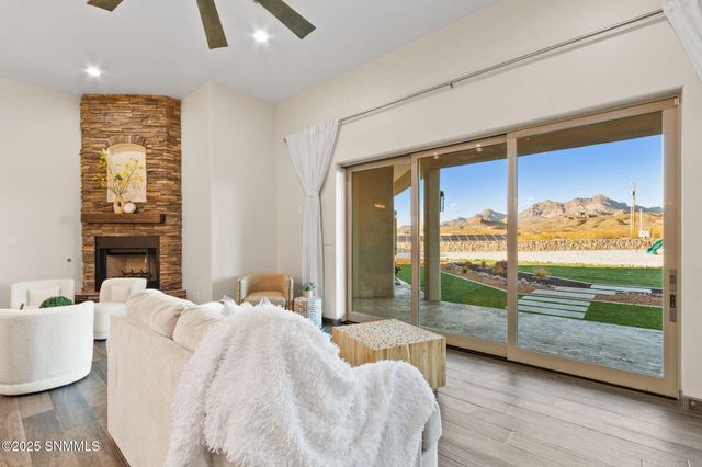 2299 Guamis Road, Las Cruces, NM 88012