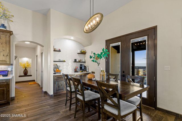 2299 Guamis Road, Las Cruces, NM 88012