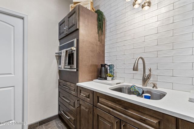 2299 Guamis Road, Las Cruces, NM 88012