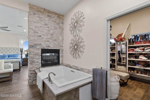 2299 Guamis Road, Las Cruces, NM 88012