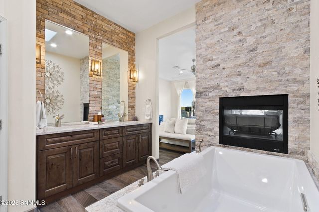 2299 Guamis Road, Las Cruces, NM 88012