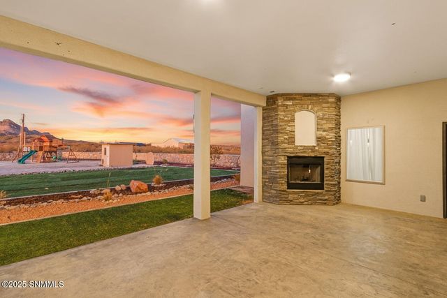 2299 Guamis Road, Las Cruces, NM 88012