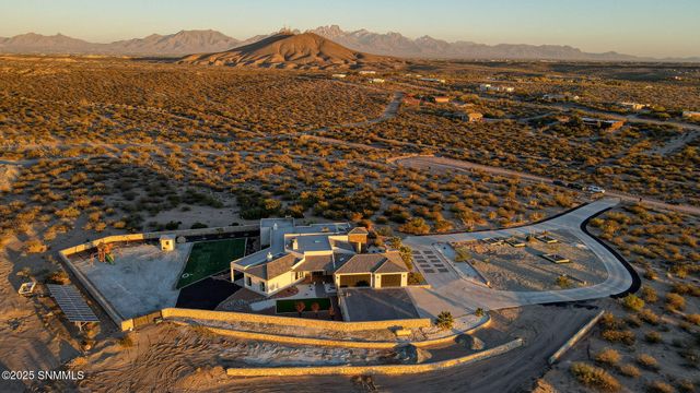 2299 Guamis Road, Las Cruces, NM 88012