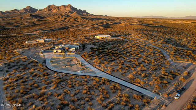 2299 Guamis Road, Las Cruces, NM 88012