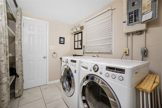 1725 BLUE BIRD LANE, Englewood, FL 34224