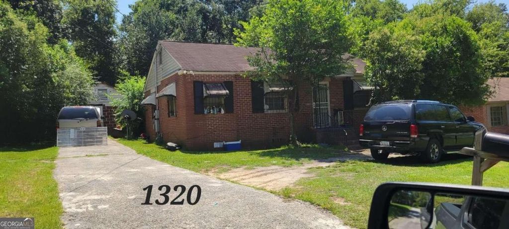 1320 PEAVY Drive, Macon, GA 31206