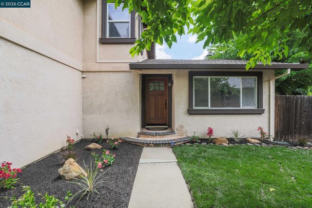 102 Henson Creek Ct, Martinez, CA 94553