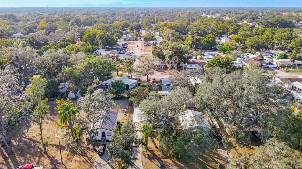 Image 43 of property listing at 8906 N ORLEANS AVENUE, Tampa, FL 33604