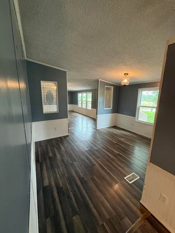 235 Pine Grove School Road, London, KY 40744