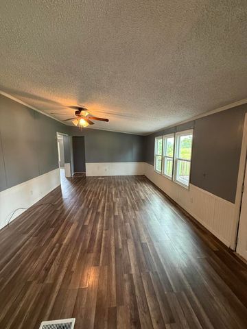 235 Pine Grove School Road, London, KY 40744