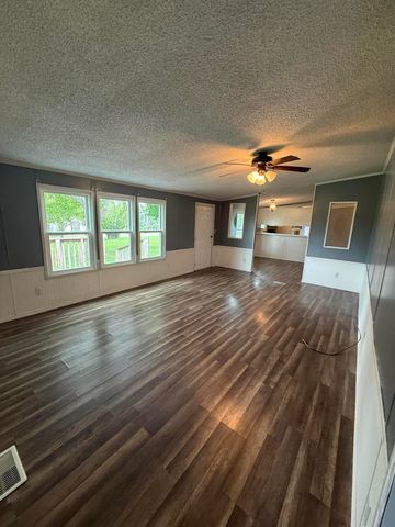 235 Pine Grove School Road, London, KY 40744