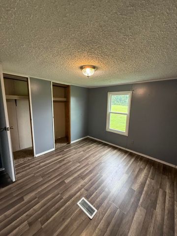 235 Pine Grove School Road, London, KY 40744