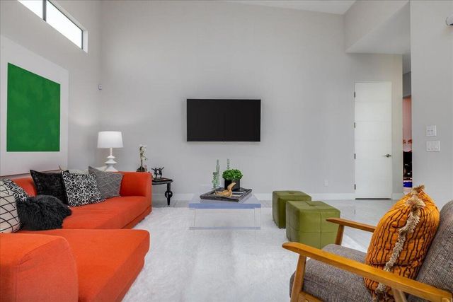 151 Holliday Way, Palm Springs, CA 92262