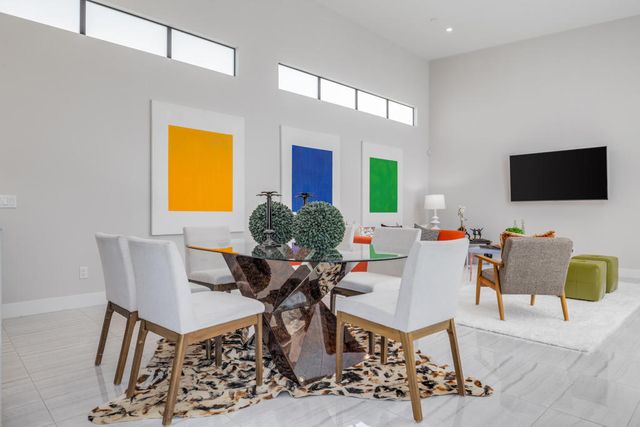 151 Holliday Way, Palm Springs, CA 92262