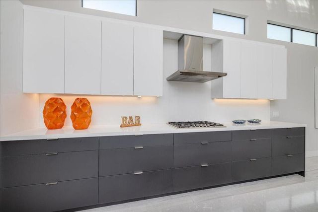 151 Holliday Way, Palm Springs, CA 92262