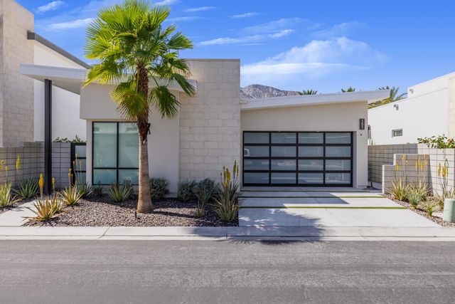151 Holliday Way, Palm Springs, CA 92262