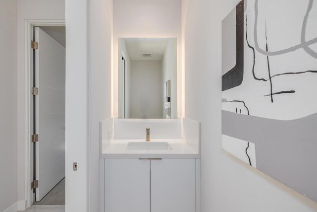 151 Holliday Way, Palm Springs, CA 92262