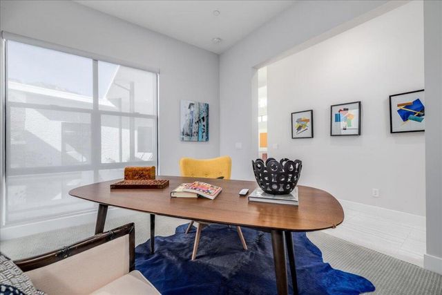 151 Holliday Way, Palm Springs, CA 92262