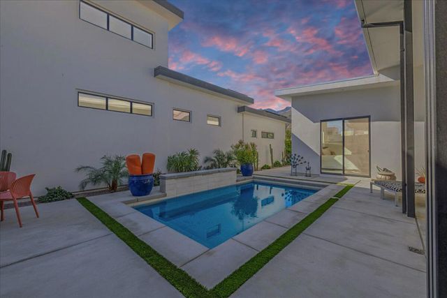 151 Holliday Way, Palm Springs, CA 92262