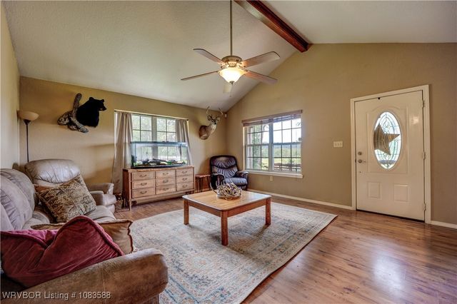 2318 Independence Road, Cedarville, AR 72932