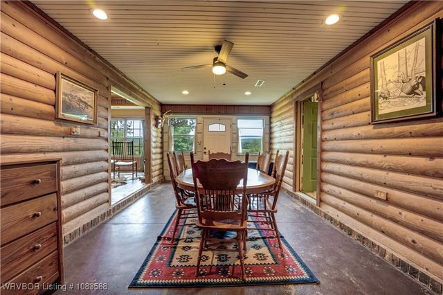 2318 Independence Road, Cedarville, AR 72932