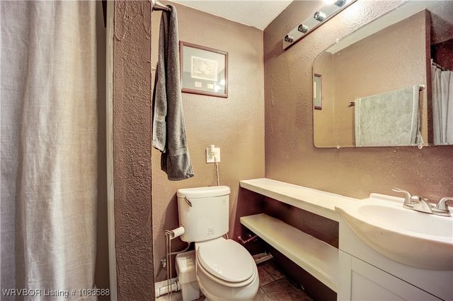 2318 Independence Road, Cedarville, AR 72932