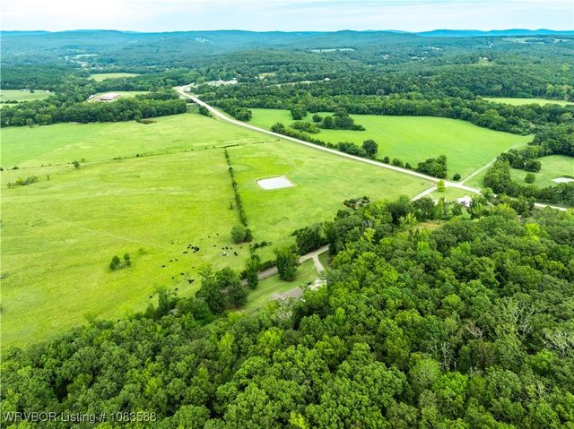 2318 Independence Road, Cedarville, AR 72932