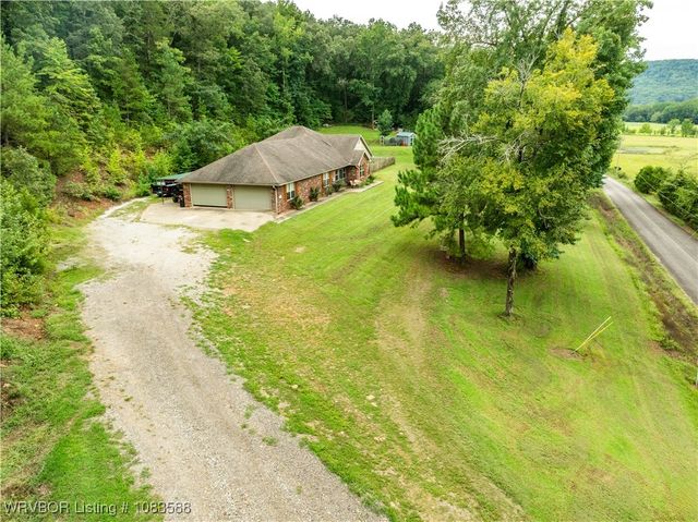 2318 Independence Road, Cedarville, AR 72932