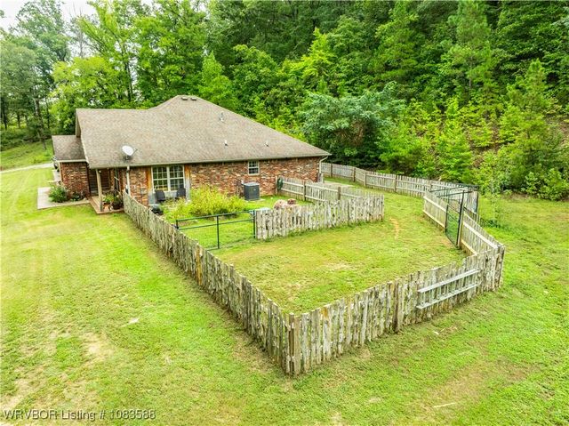 2318 Independence Road, Cedarville, AR 72932