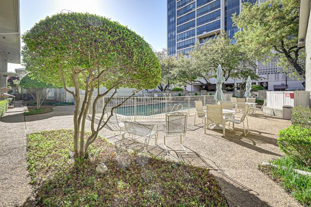 6349 Diamond Head Circle C, Dallas, TX 75225