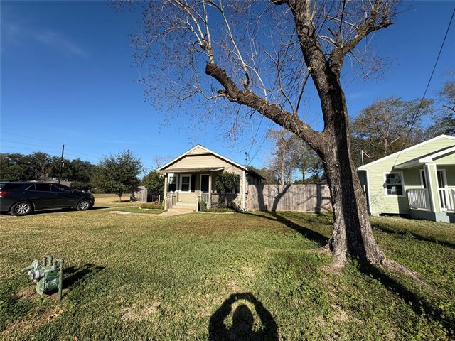 510 Hicks Street, Tomball, TX 77375