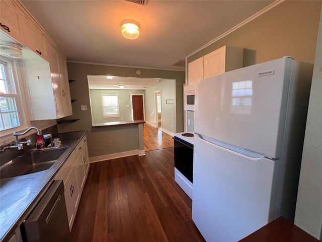 510 Hicks Street, Tomball, TX 77375