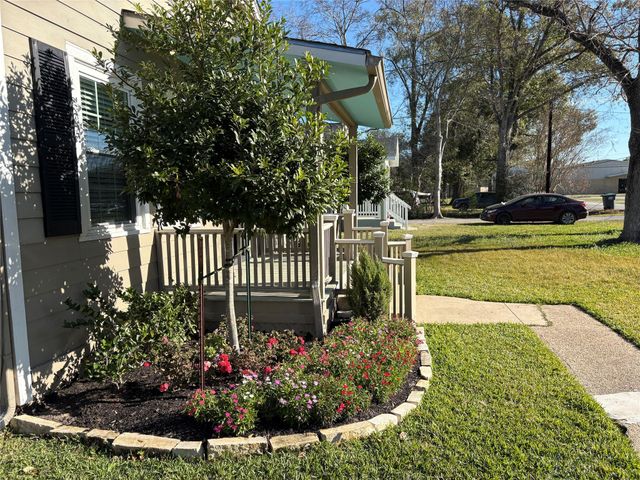 510 Hicks Street, Tomball, TX 77375