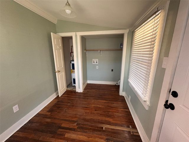 510 Hicks Street, Tomball, TX 77375