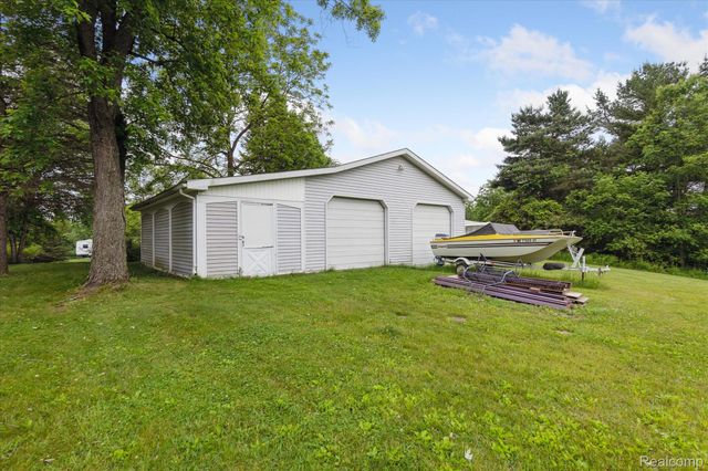 10461 Eagle Road, Rose Township, MI 48350