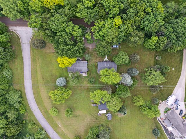 10461 Eagle Road, Rose Township, MI 48350