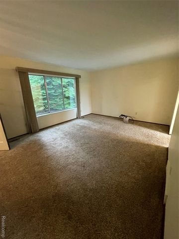 10461 Eagle Road, Rose Township, MI 48350