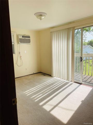 10461 Eagle Road, Rose Township, MI 48350