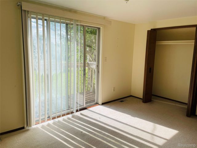 10461 Eagle Road, Rose Township, MI 48350