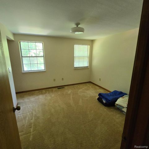 10461 Eagle Road, Rose Township, MI 48350