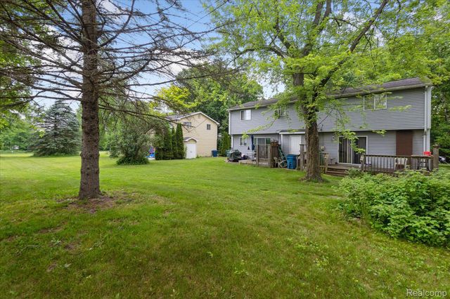 10461 Eagle Road, Rose Township, MI 48350