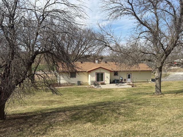 19394 MAGNOLIA Road, Crescent, IA 51526