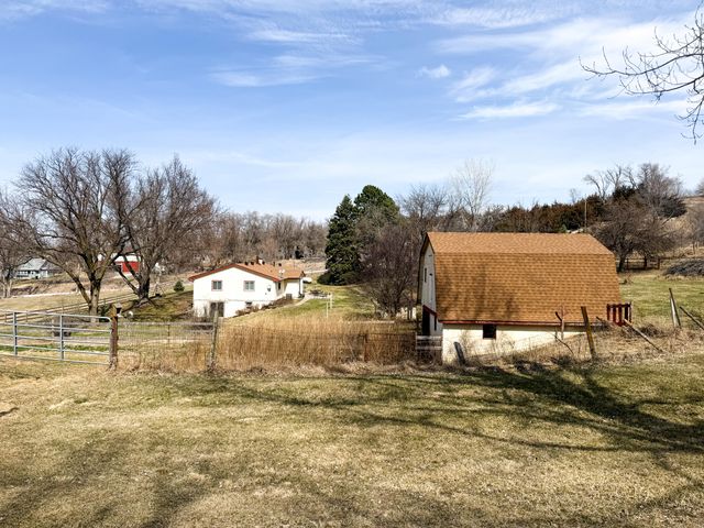 19394 MAGNOLIA Road, Crescent, IA 51526