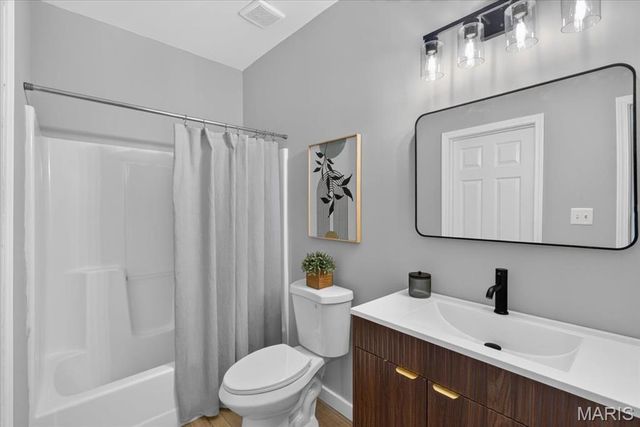 5259 Autumnwinds Drive, St Louis, MO 63129
